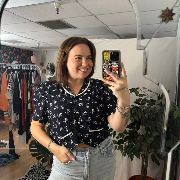 Vintage Navy Floral Cropped Short Sleeve Top Size 12 - Picture 2 of 6